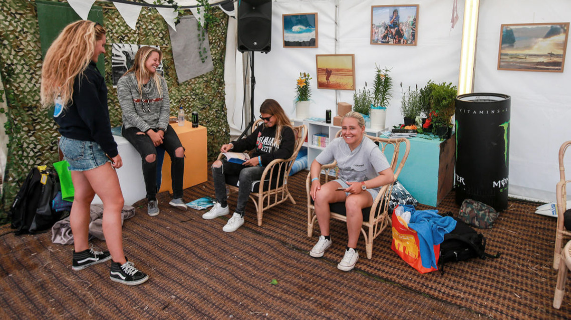 39450Camilla Kemp eliminada do Boardmasters