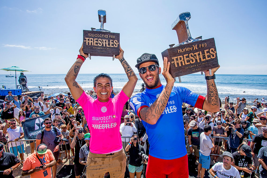 40064Dupla brasileira conquista Lower Trestles