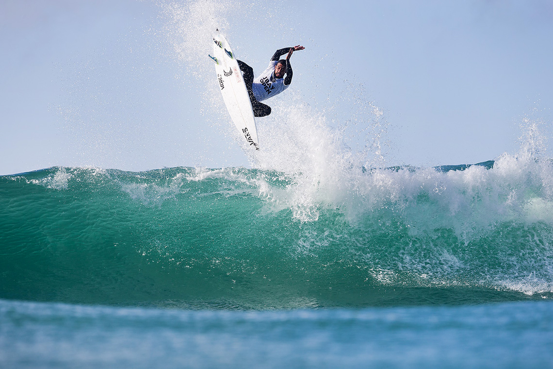 41705CT 2018 | Tomas Hermes | New On Tour