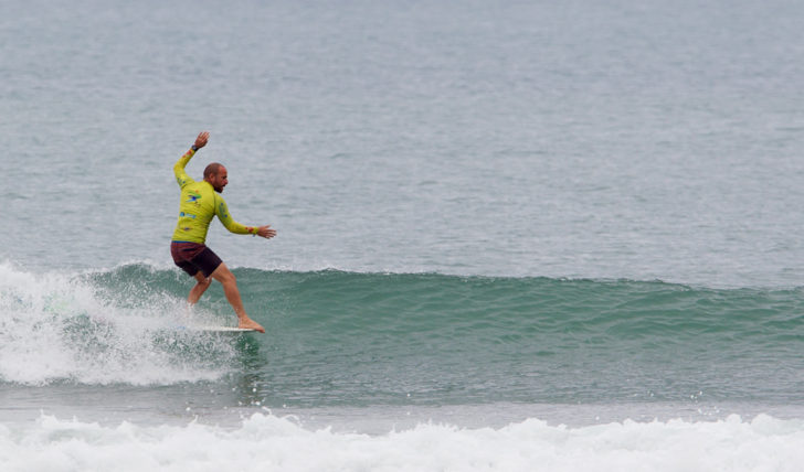 42477Portugueses eliminados no ISA World Longboard Surfing Championship
