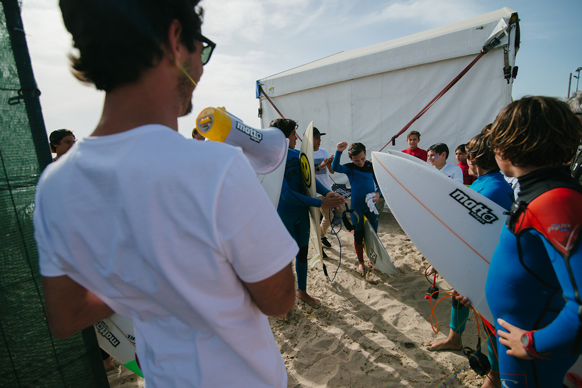 42991MATTAgameON – Os Surfistas