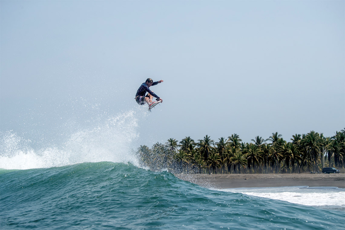 43489RVCA lança colecção de Bruce Irons