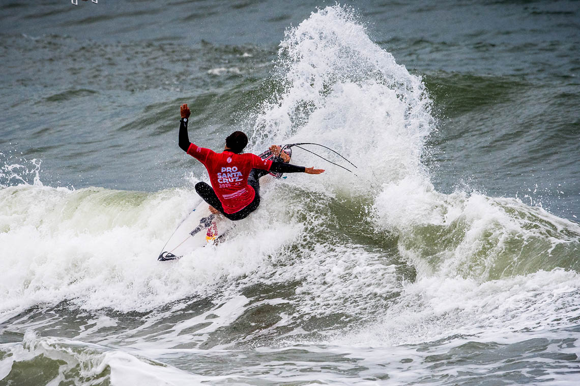 44245Kanoa Igarashi vence o Pro Santa Cruz | Frederico Morais em 5º lugar
