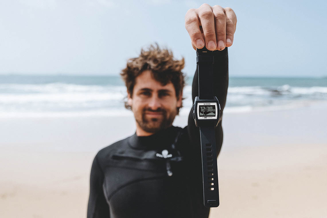 44506NIXON apresenta edição especial com 58Surf