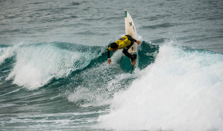 45136Pedro Coelho avança para o round 2 no Vans Surf Pro Classic