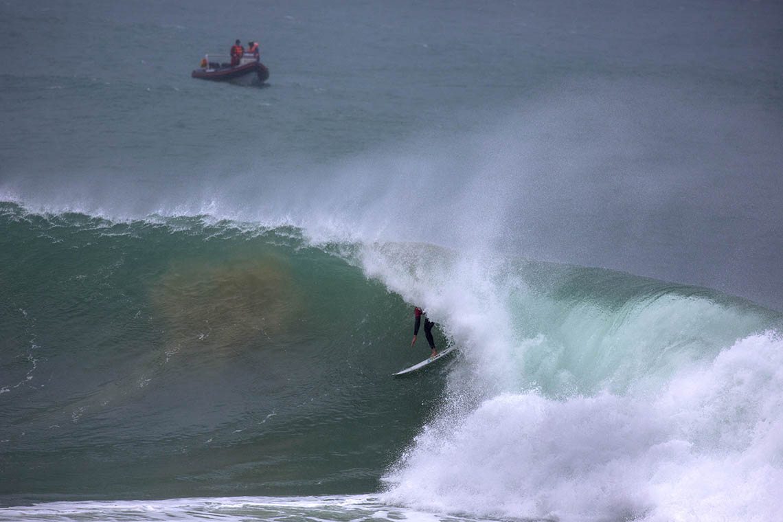 45683Frederico Morais vence no round 1 do Corona Open J-Bay