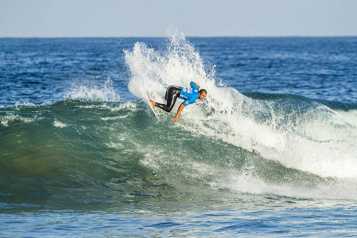 51302Frederico Morais e Vasco Ribeiro não se estreiam no dia 2 do Ballito Pro