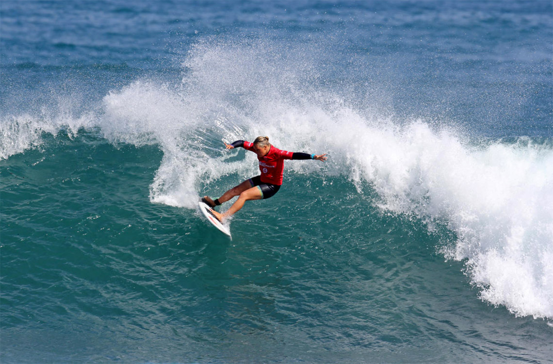 53055Yolanda Hopkins termina em 5º lugar no Cape Naturaliste Pro