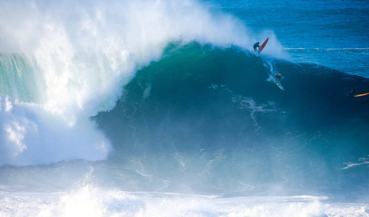 53258Nazaré Tow Surfing Challenge – Team Portugal