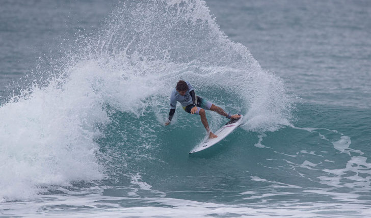 53493Luís Perloiro no round 5 do Taiwan Open of Surfing