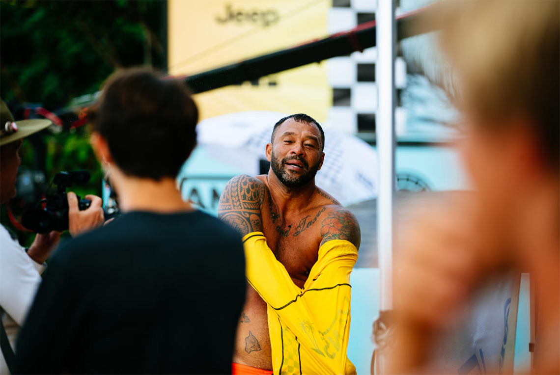 54737Família de Sunny Garcia impedida de falar sobre a recuperação…