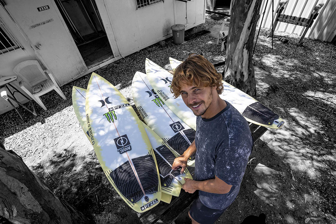 56976Nicolau Von Rupp junta-se ao team Pyzel Surfboards