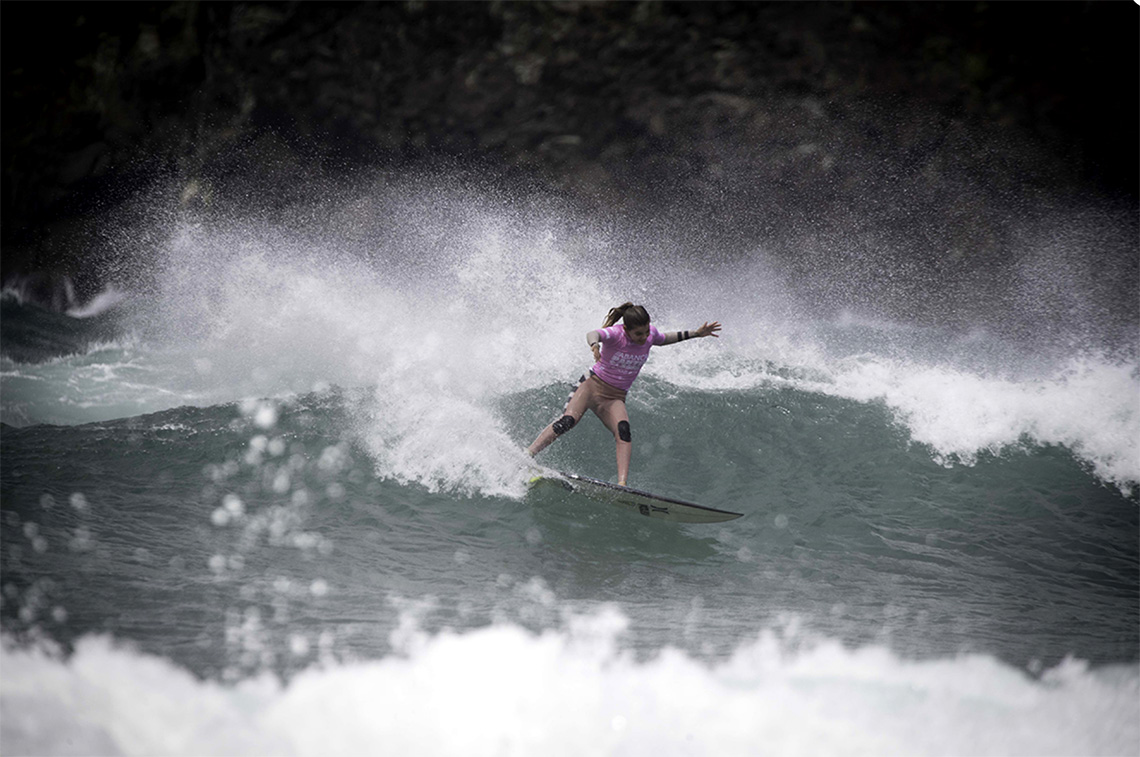 57173Surfistas portuguesas em grande destaque no Pantin Classic