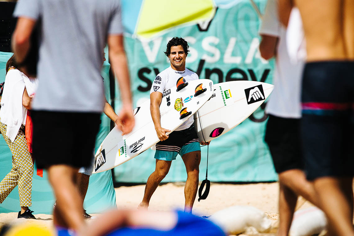 58614Ian Gouveia sagra-se campeão brasileiro profissional de surf