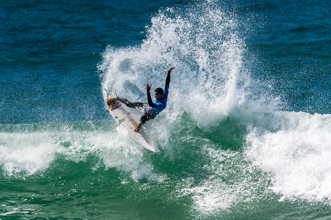 61011Keeping up com Halley Batista | O surfista que tomou a Liga MEO Surf “de assalto”