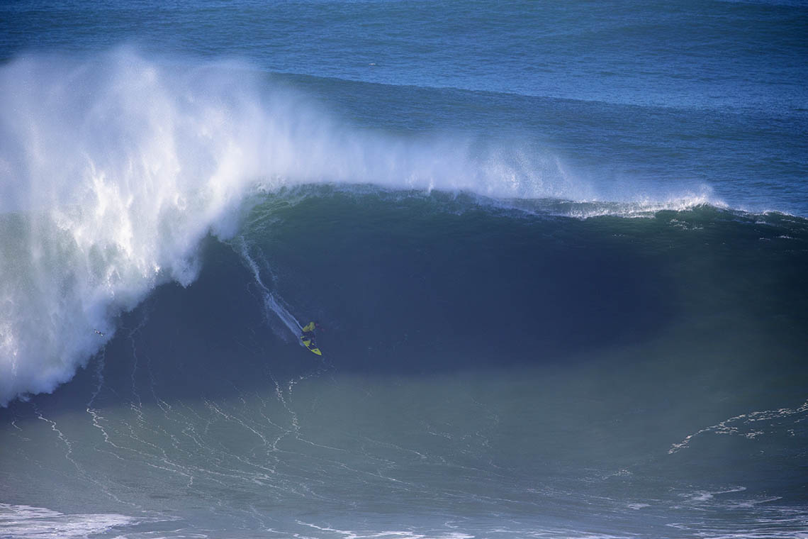 63662Alerta Verde para o TUDOR Nazaré Tow Surfing Challenge