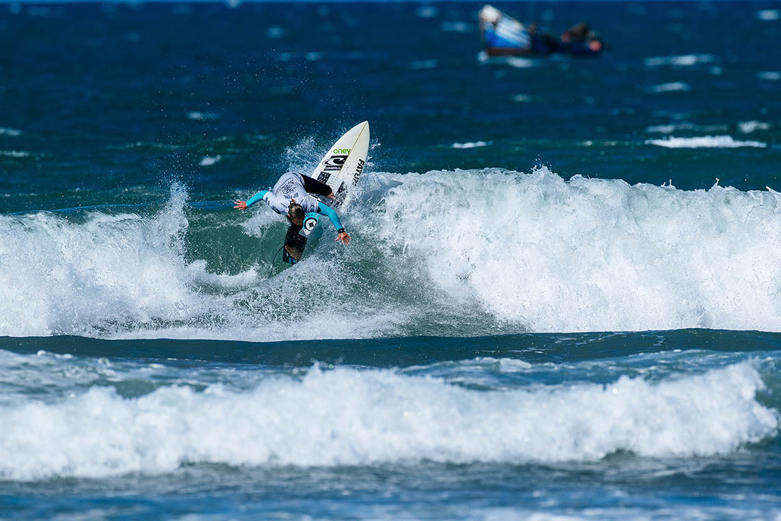 69657Surfistas portuguesas dominam as fases finais do Rip Curl Pro Search Taghazout Bay