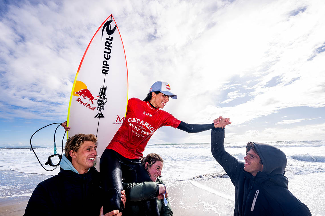 73020Teresa Bonvalot vence o Caparica Surf Fest