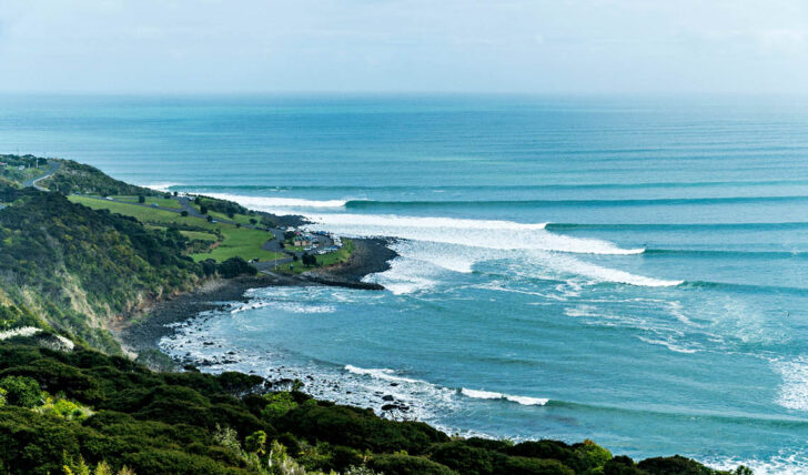 75912Championship Tour perde Jeffreys Bay mas ganha Raglan
