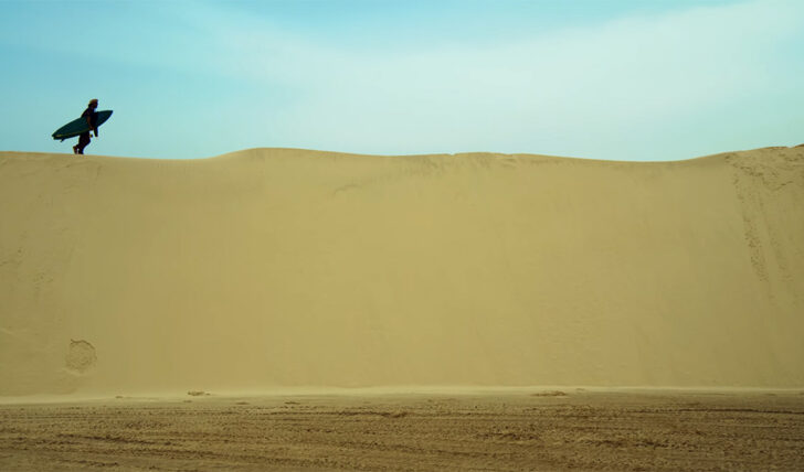 76467“Orienta”, A Journey on a sandy Island por Miguel Blanco