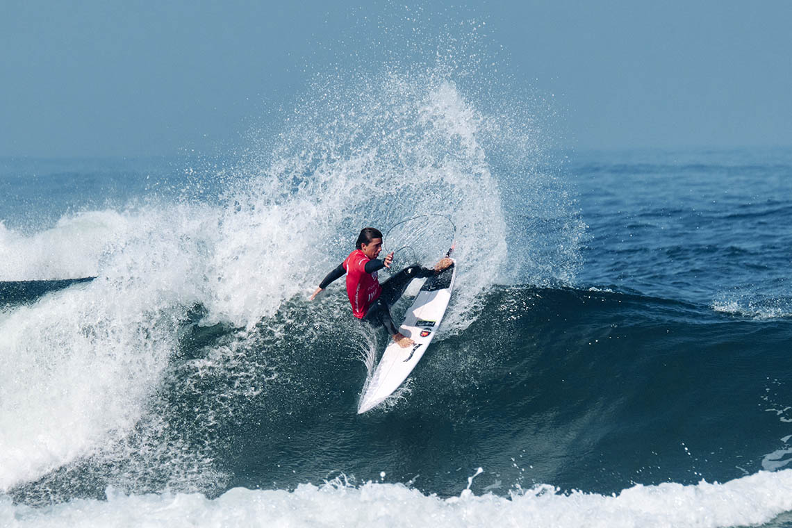 76489Licras amarelas imparáveis no dia 2 do Go Chill Porto Pro