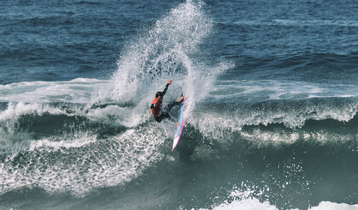 76486Líderes do ranking destacam-se no arranque do Go Chill Porto Pro