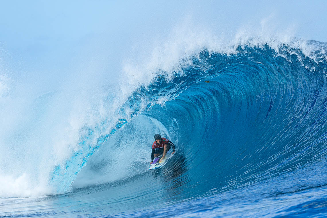 76860Yolanda Hopkins conquista um 3º lugar em Teahupoo